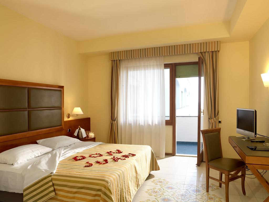 Grand Hotel Don Juan Giulianova Pokoj fotografie
