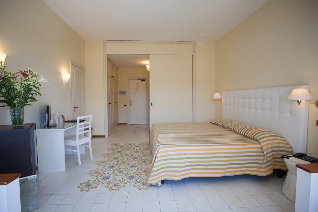 Grand Hotel Don Juan Giulianova Exteriér fotografie