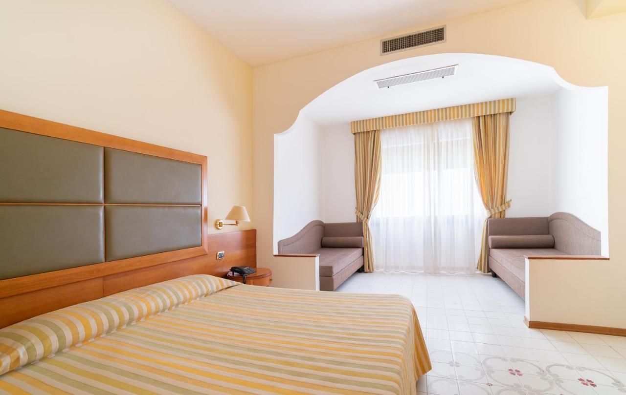 Grand Hotel Don Juan Giulianova Exteriér fotografie